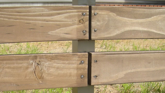 DIYによる木製フェンスの施工事例